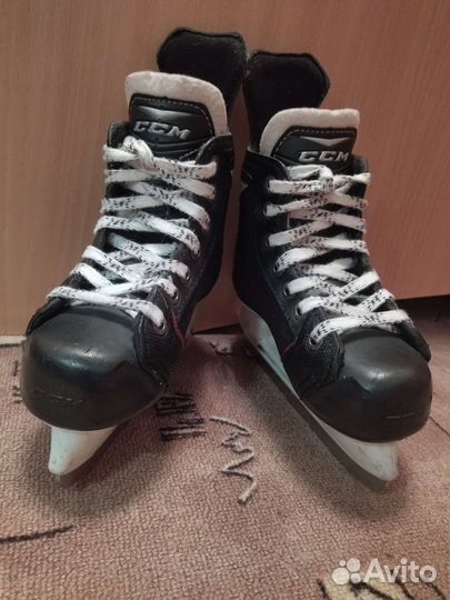 Коньки хоккейные
