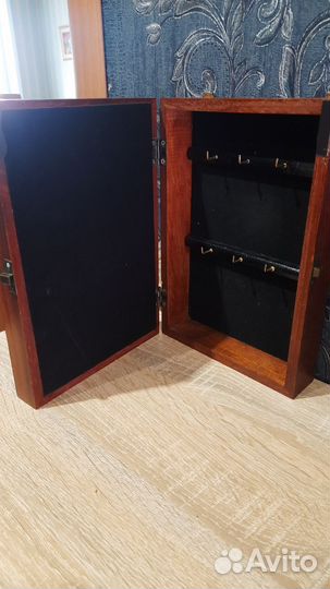 Ключница настенная из дерева