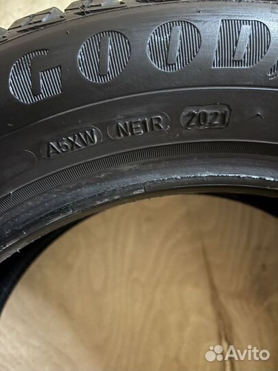 Goodyear UltraGrip Ice 2 205/60 R16 96T