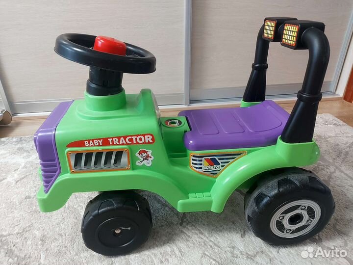 Машинка-каталка беговел