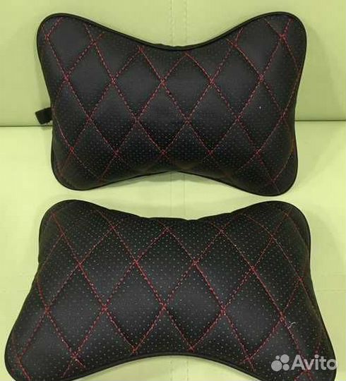 Подушка косточка на подголовник экокожа ромбик