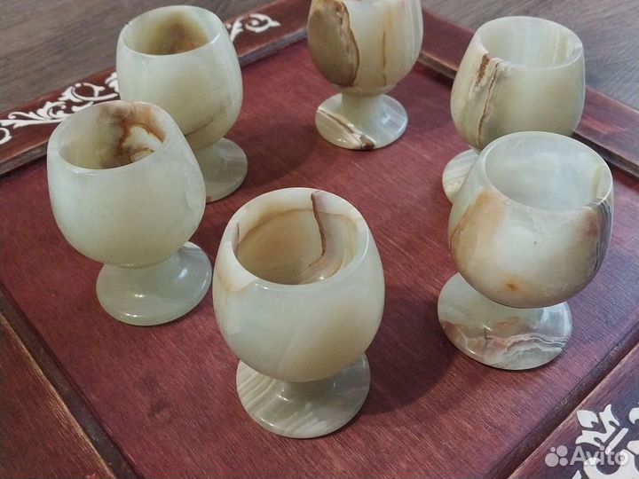 Рюмки нефритовые