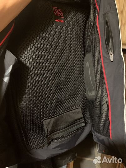Мотокуртка с защитой