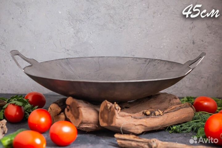 Сковорода Садж из стали 45 см на кованой подставке