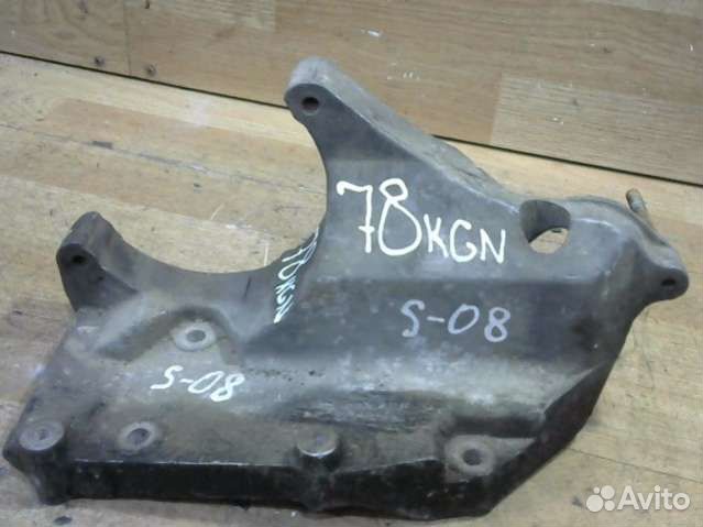 Кронштейн генератора Daewoo Nubira j150 96182628