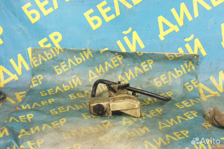 Бачок гур Peugeot 605