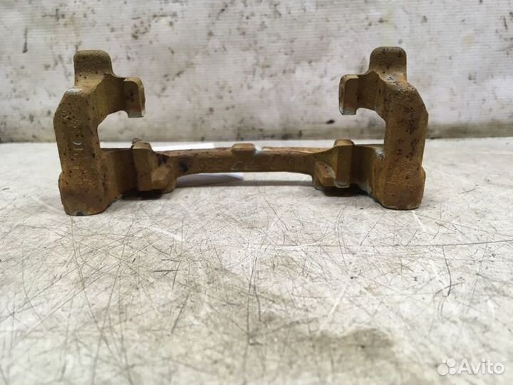 Скоба суппорта заднего Ford Focus 2 2005-2008