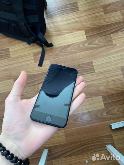 iPhone SE (2020), 64 ГБ