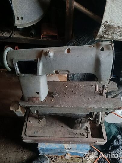 Швейная машинка