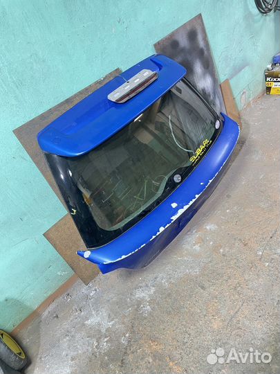 Продам заднию дверь Subaru Impreza WRX