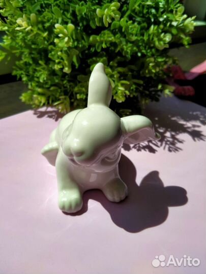 Фарфоровый заяц статуэтка кролик