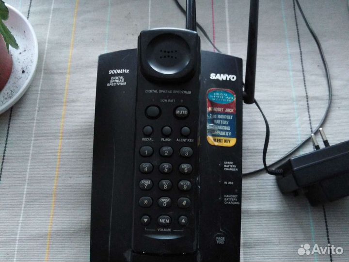 Телефон sanyo