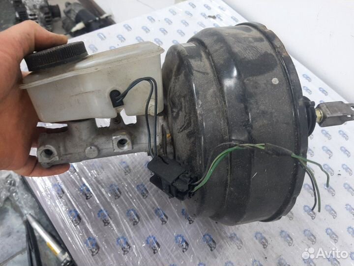 Вакуумный усилитель тормозов в сборе Mazda 626 GF