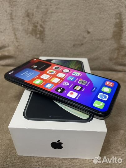 iPhone Xs, 64 ГБ