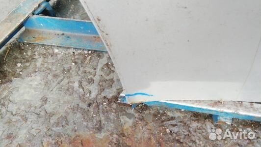 Дверь задняя правая mercedes benz CLS C219 (BEA17F