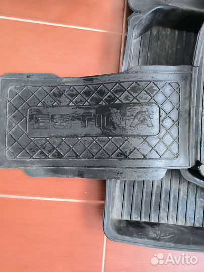 Автомобильные коврики резиновые