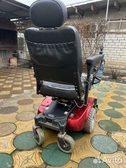 Инвалидная коляска с электроприводом