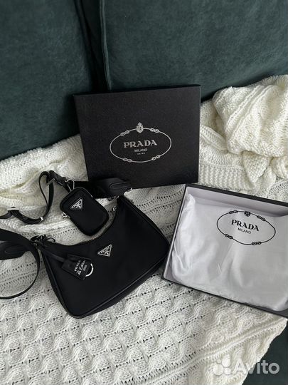 Сумка Prada re edition 2005