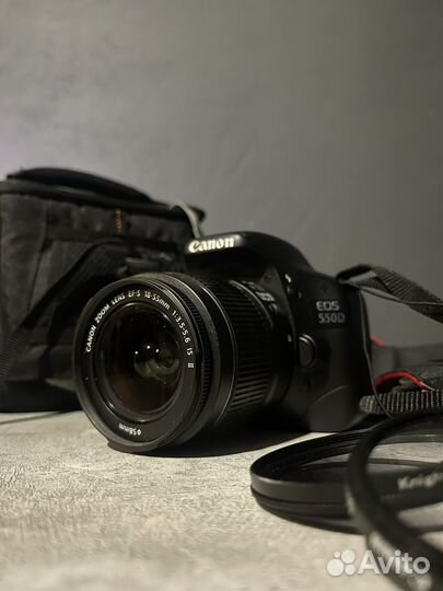 Зеркальный фотоаппарат Canon eos 550d