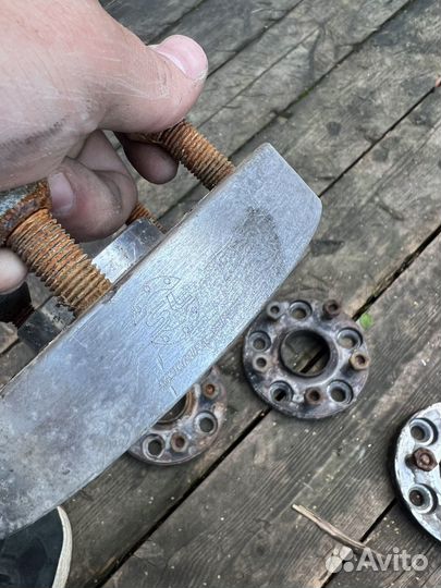 Колесные проставки 5/114.3