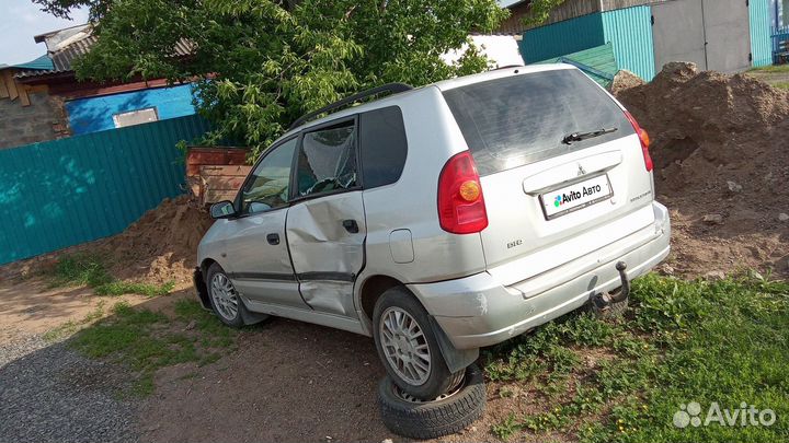 Mitsubishi Space Star 1.9 МТ, 2002, битый, 350 000 км