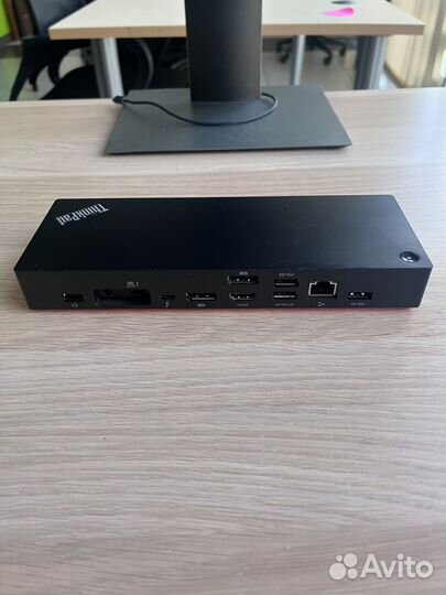 Lenovo ThinkPad Universal Thunderbolt 4 Dock