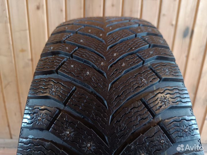 Michelin X-Ice North 4 235/65 R17
