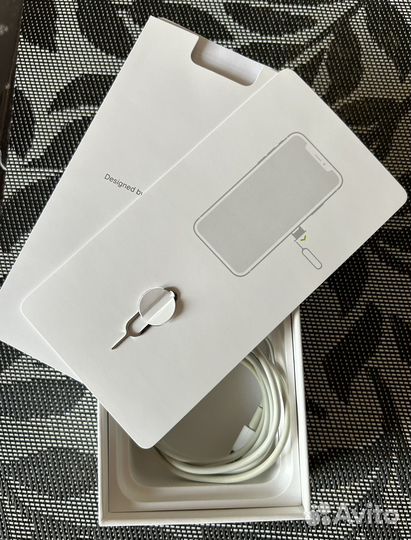 iPhone X, 64 ГБ