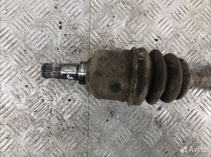 Привод передний левый Ниссан Блюберд Силфи