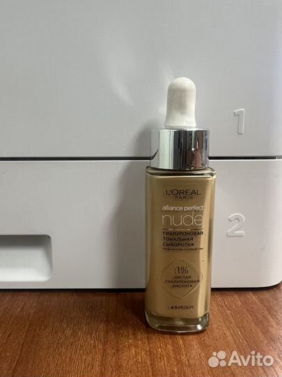 Loreal Nude гиалуроновая тональная сыворотка
