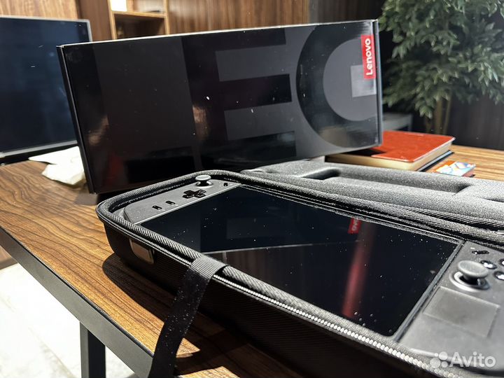 Портативная игровая приставка lenovo legion go