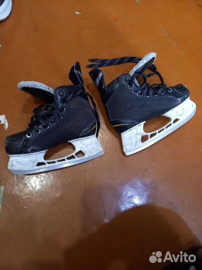 Хоккейные коньки bauer