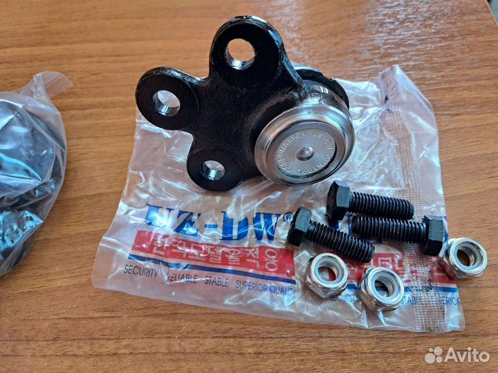 Шаровая опора Шевроле Кобальт Авео Т300 Равон R4