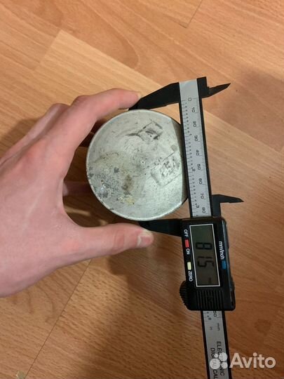 Поршни москвич Узам 3317 объем 1,7