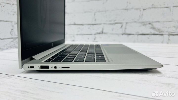 Бизнес ноутбук HP с core i5-11Gen - 16/512GB