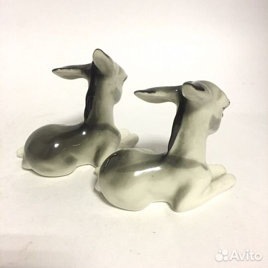 Ослик фарфоро статуэтка