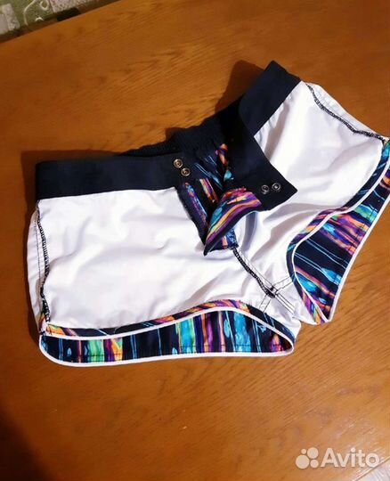 Шорты женские