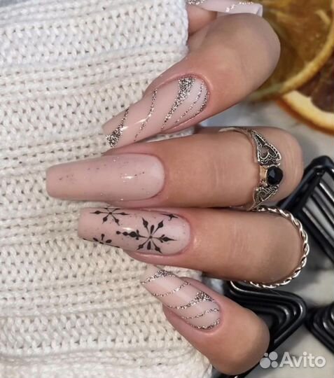 Наращивание ногтей,педикюр