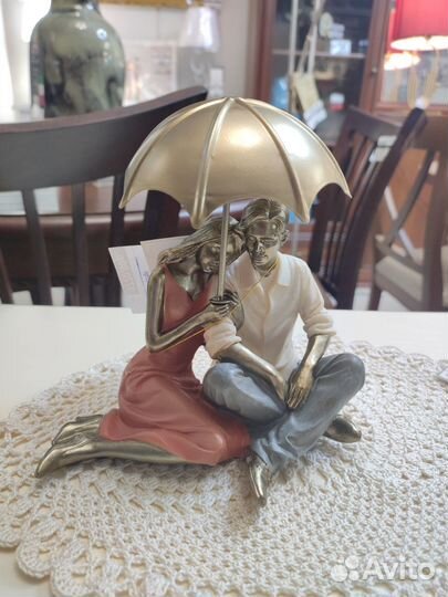 Статуэтка, фигурка, влюблённые