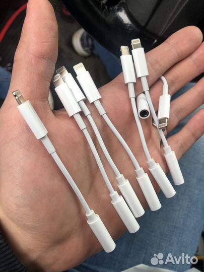Переходник Apple Lightning - mini jack 3.5