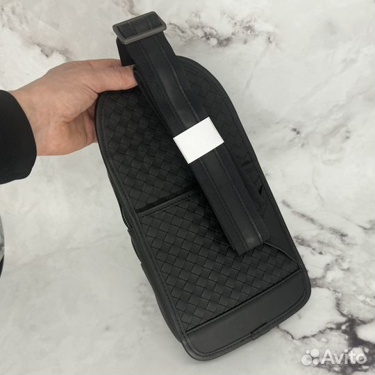 Сумка Bottega Veneta нагрудная мужская