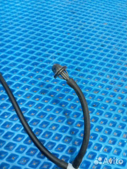 Форсунка омывателя лобового стекла Chevrolet Cruze