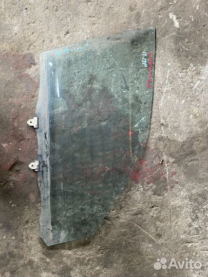 Стекло переднее правое Toyota Sprinter