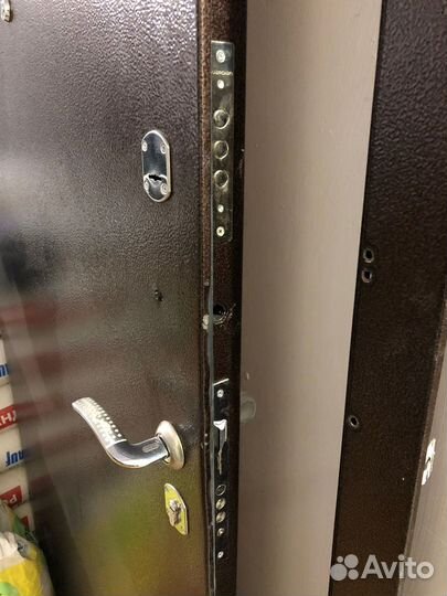 Дверь входная железная