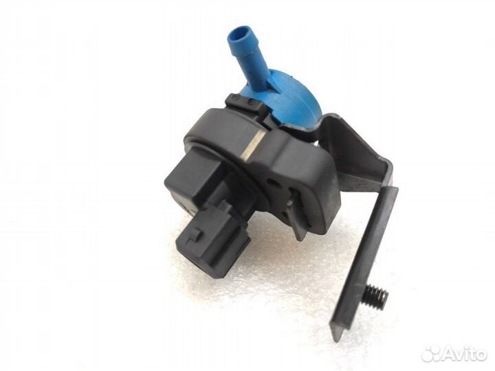 Клапан вентиляции топливного бака Mercedes-Benz