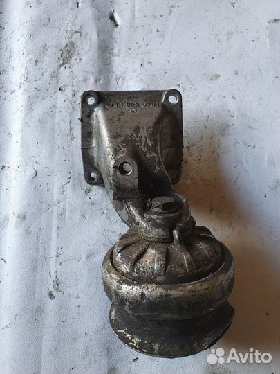 Подушка двигателя Mercedes benz W124 E-klasse