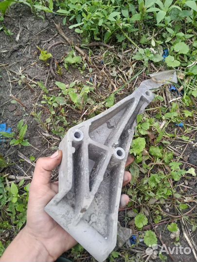 Кронштейн генератора 026145515