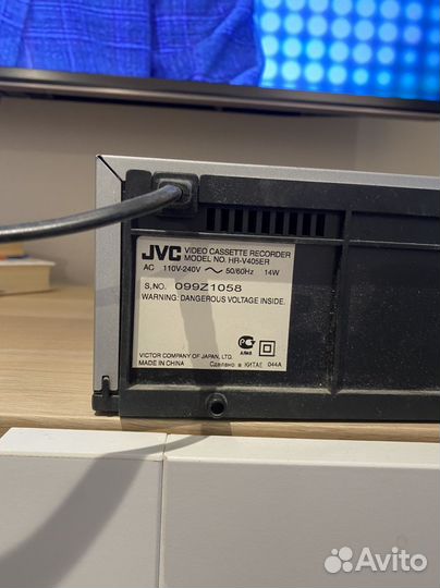 Видеомагнитофон JVC HR-V405