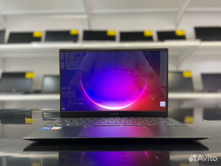 Мощный ноутбук Intel Core i5-1135g7/oled/DDR4-8