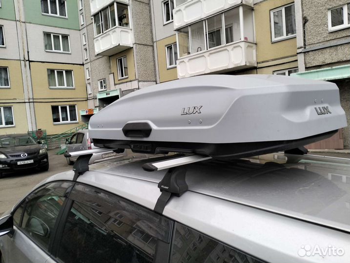 Багажник для Toyota Wish ll с автобоксом Lux